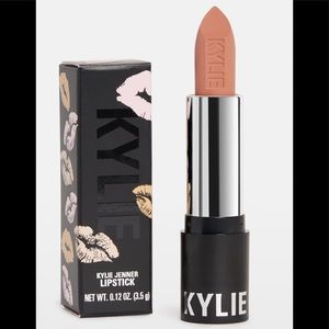 Kylie matte lipstick-Nova